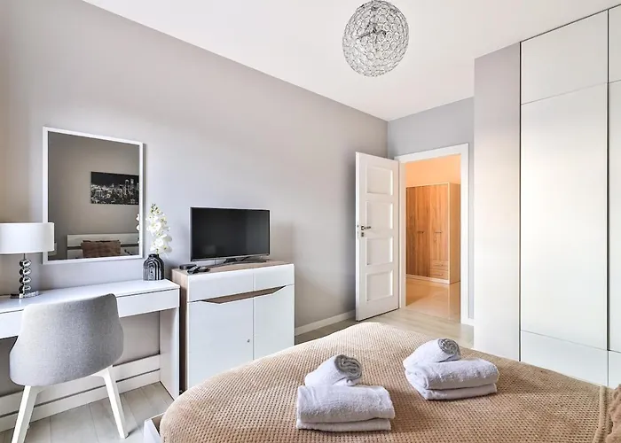 Grochowska 207 Rondo Wiatraczna By Perfectapart * Warszawa